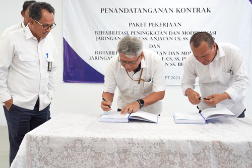 Penandatanganan Kontrak Paket Pekerjaan Rehabilitas Peningkatan & Moderenisasi