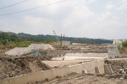Inspeksi Lokasi Pembangunan Groundsill Cipamingkis