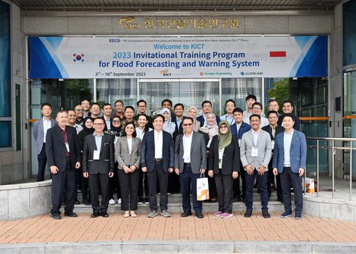 Mendukung Pelaksanaan Pekerjaan Pembangunan FFWS Tahap II - BBWS Citarum Ikuti Training Program di Korea Selatan